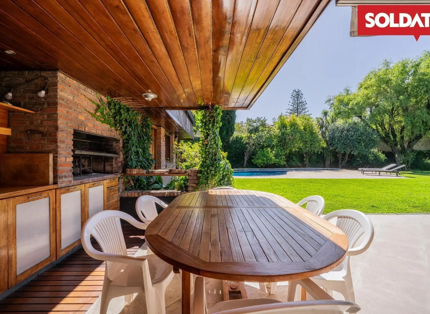 Casa en venta de 5 dormitorios con gran parque en Lomas de San Isidro - Lista para entrar 5