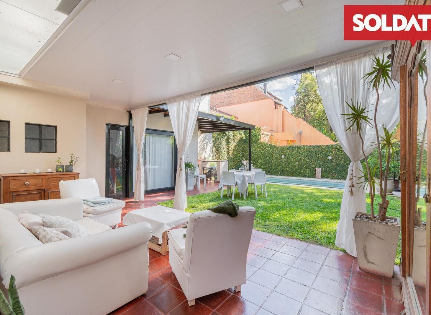 Venta Casa 4 dormitorios en Vicente López con jardín, galería y pileta