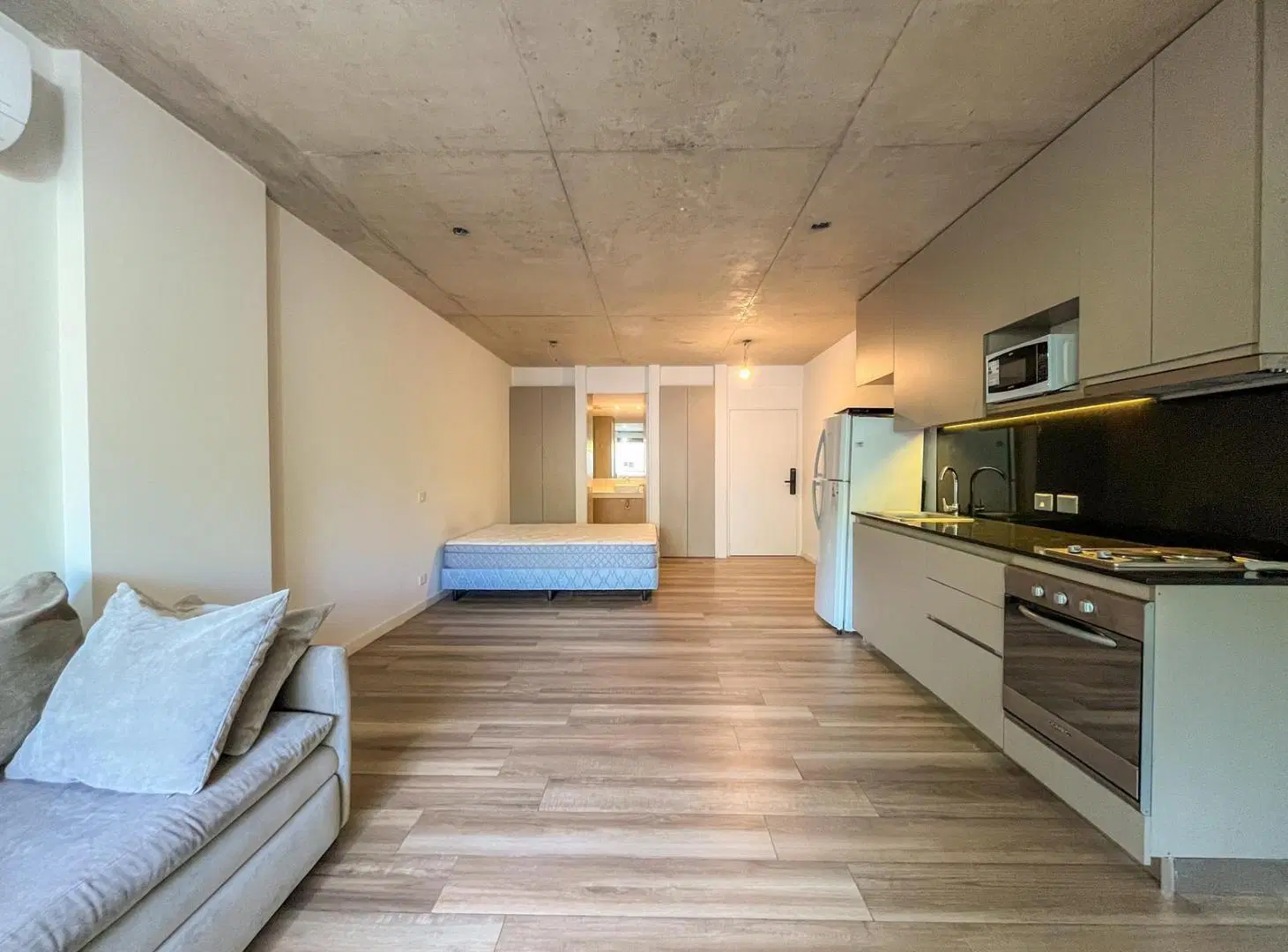 Venta Chacarita Departamento mono ambiente divisible con balcón terraza. 1 año antigüedad. 56 mt2 4