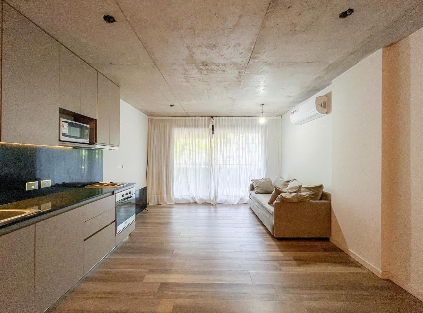 Venta Chacarita Departamento mono ambiente divisible con balcón terraza. 1 año antigüedad. 56 mt2