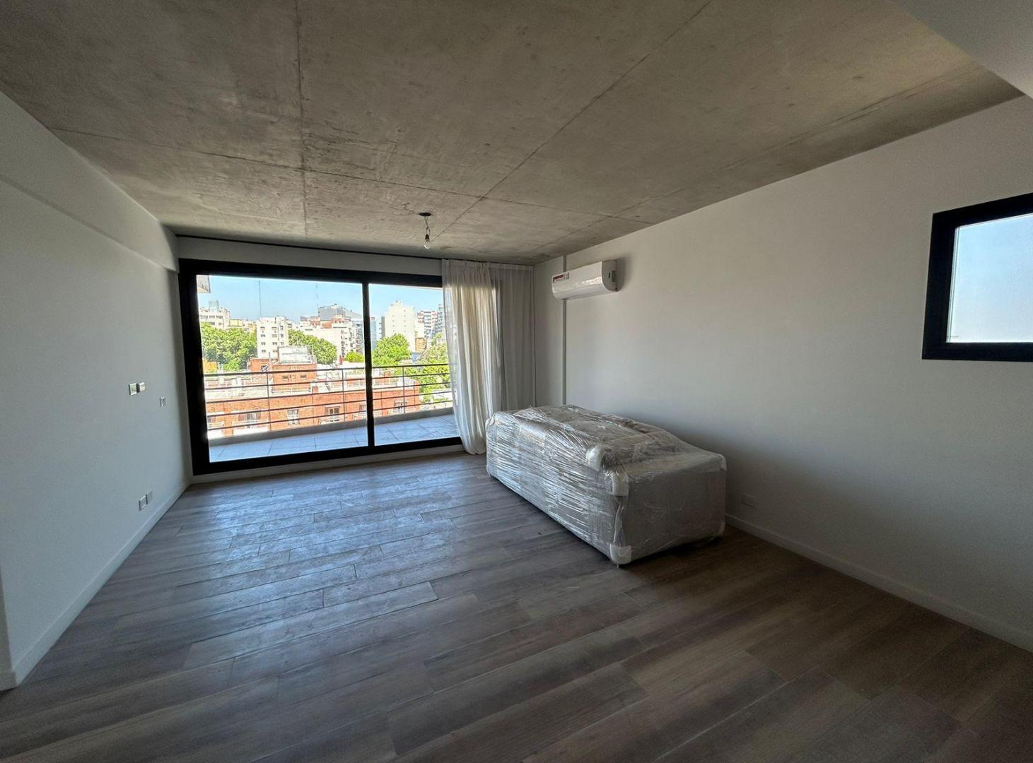 Foto de Venta Chacarita 3 ambientes con cochera, toilette en, 1 año de, imagen 1