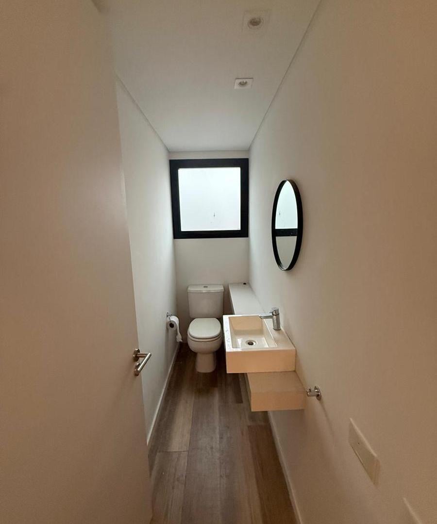 Venta Chacarita 2 ambientes, toilette en Duplex. 1 año de antigüedad. opción amoblado.
