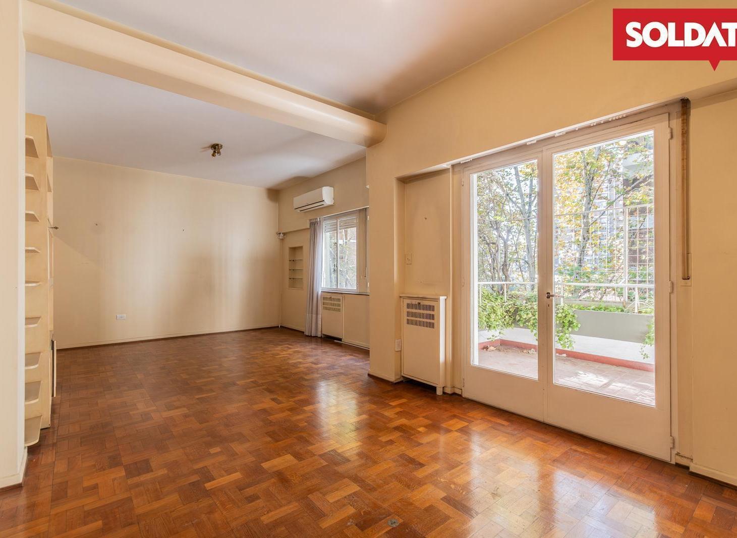 Foto de Venta departamento 3 ambientes con dependencia en Belgrano R, imagen 1