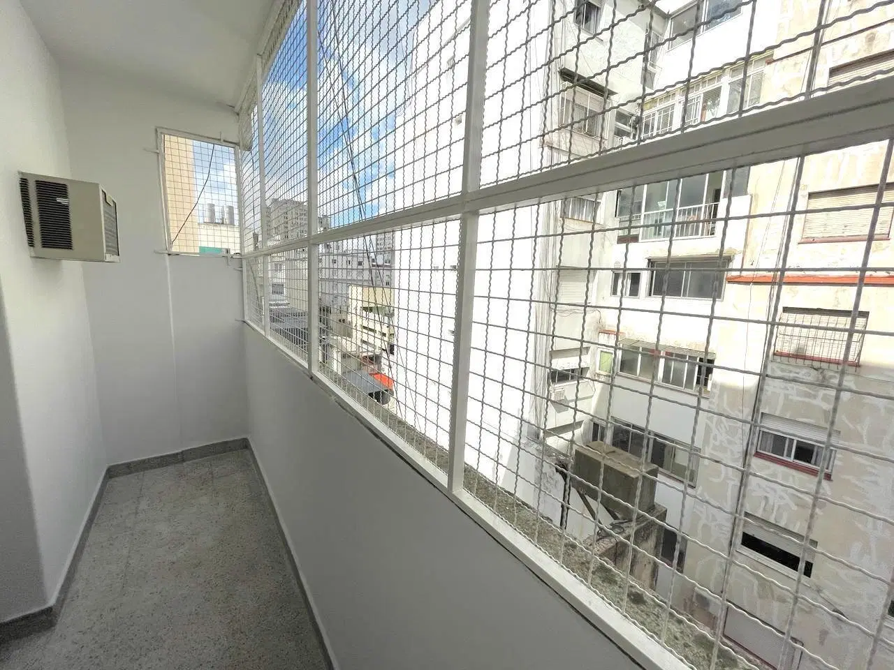 Alquiler Departamento apto profesional de 3 ambientes con dependencias 5