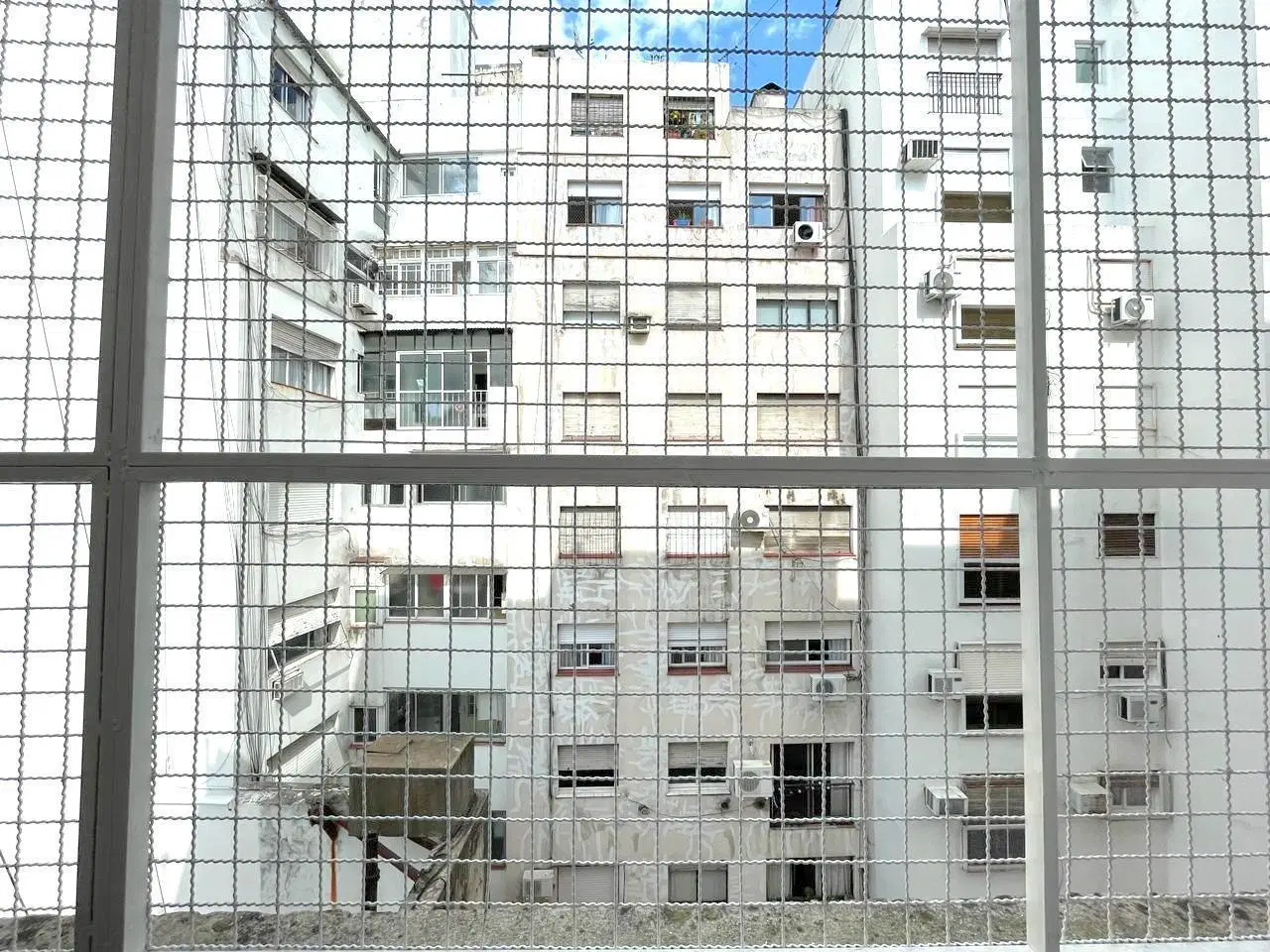 Alquiler Departamento apto profesional de 3 ambientes con dependencias 2