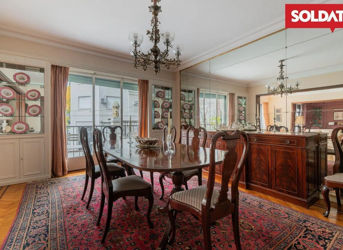 Venta departamento 6 ambientes con cochera y baulera en La Isla Recoleta 5