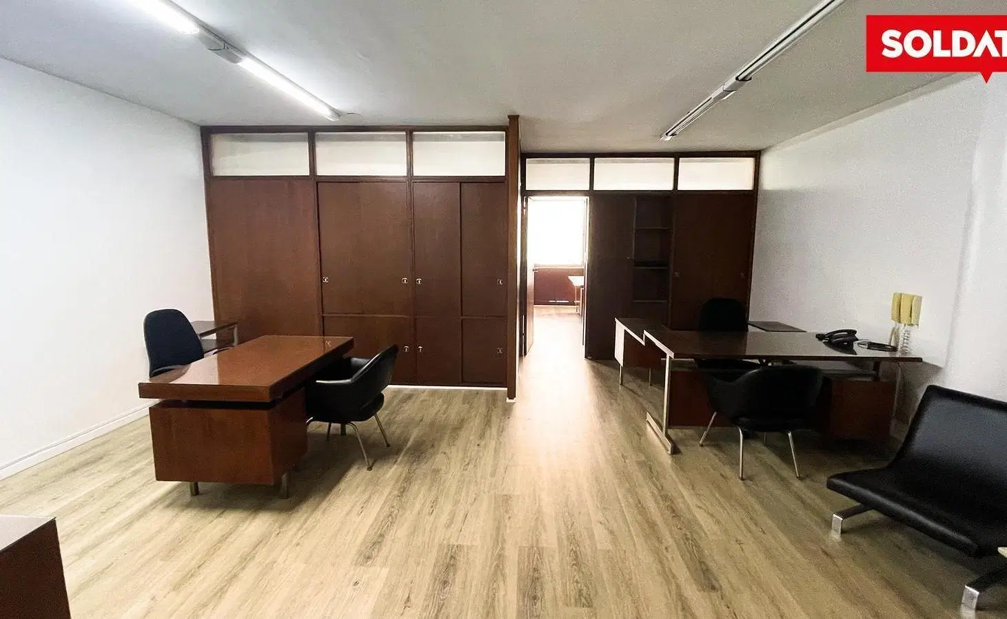 Venta Oficina en Av. de Mayo y Peru, Monserrat. OPORTUNIDAD. 3