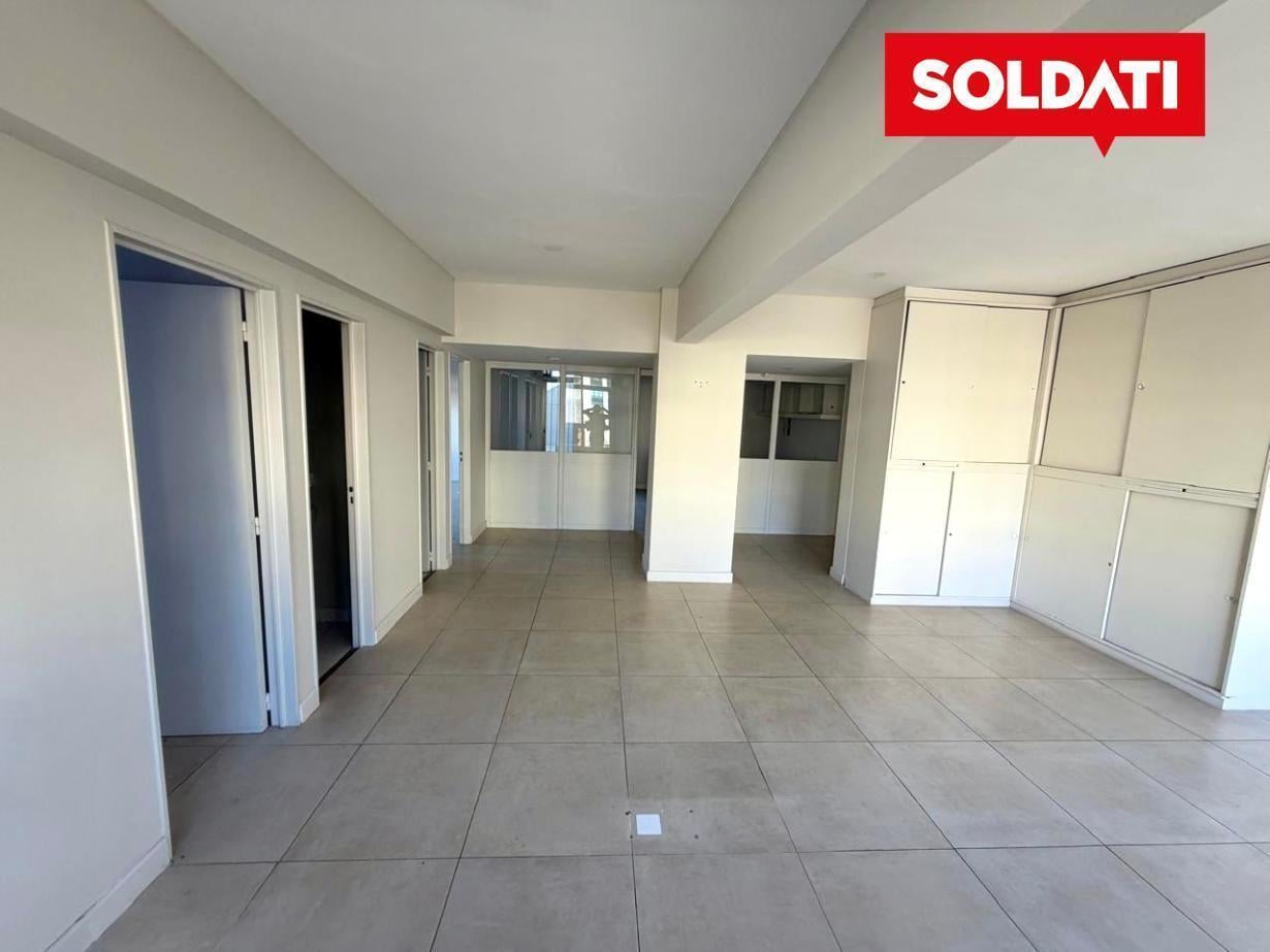 Foto de Oficina Comercial Venta 4 ambientes Retiro con Cochera, imagen 2