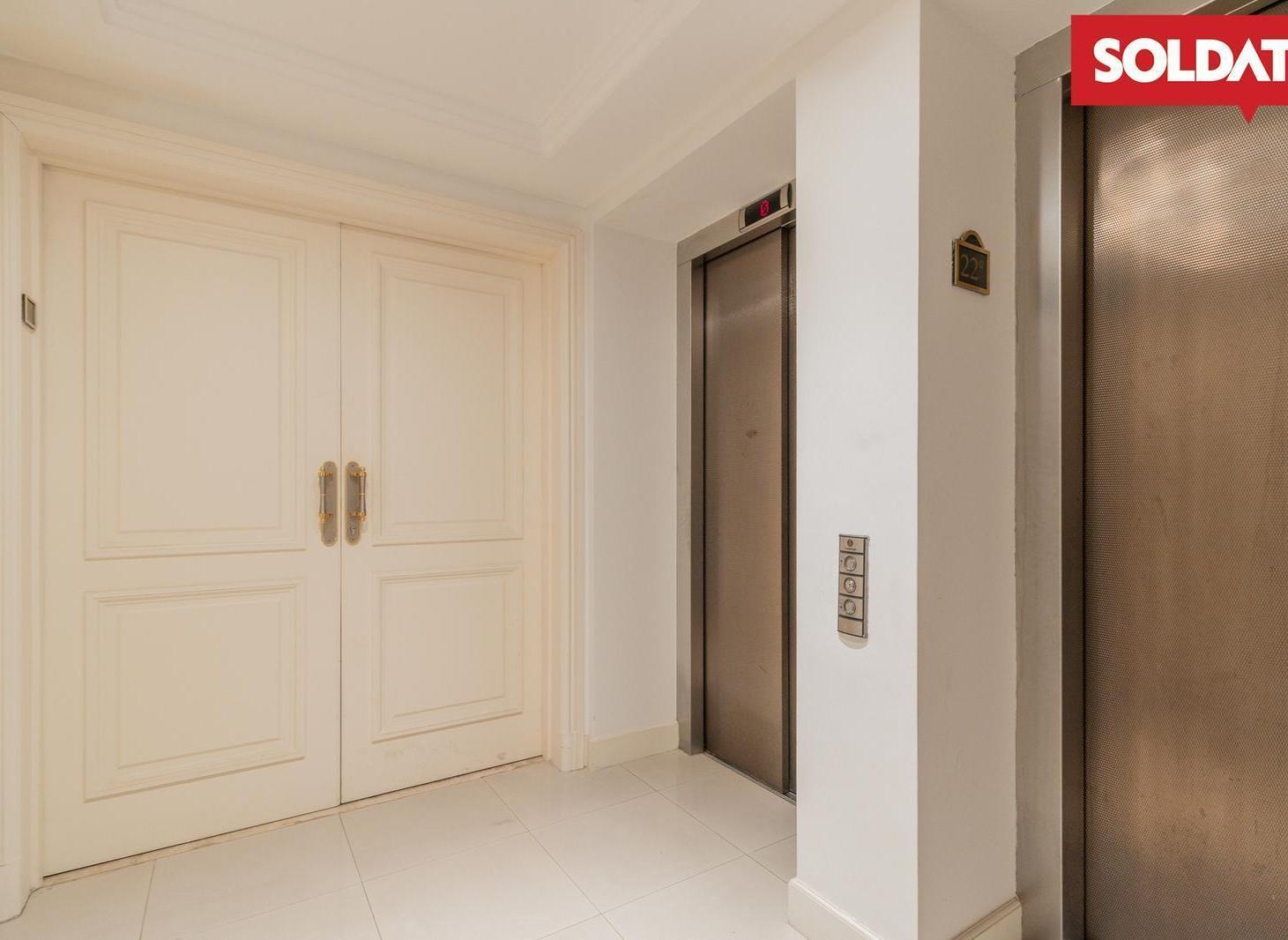 Foto de Venta. Departamento 2 ambientes. Chateaux Puerto Madero. Piso 22, imagen 1