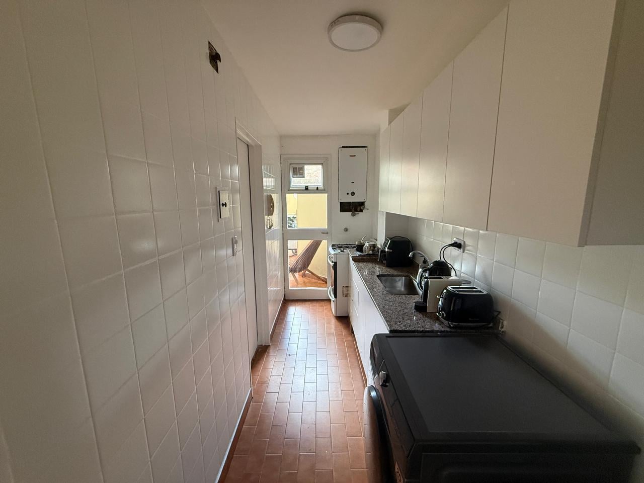 Foto de VENTA | 2 Ambientes : Patio Propio / Cochera / Villa del Parque ., imagen 1