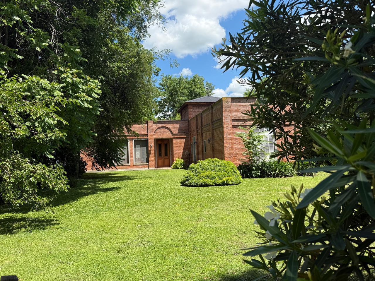 Foto de VENTA - Casa 5 ambientes en El Moro a 1 hora de Capital — Lote 2.339 m², imagen 1