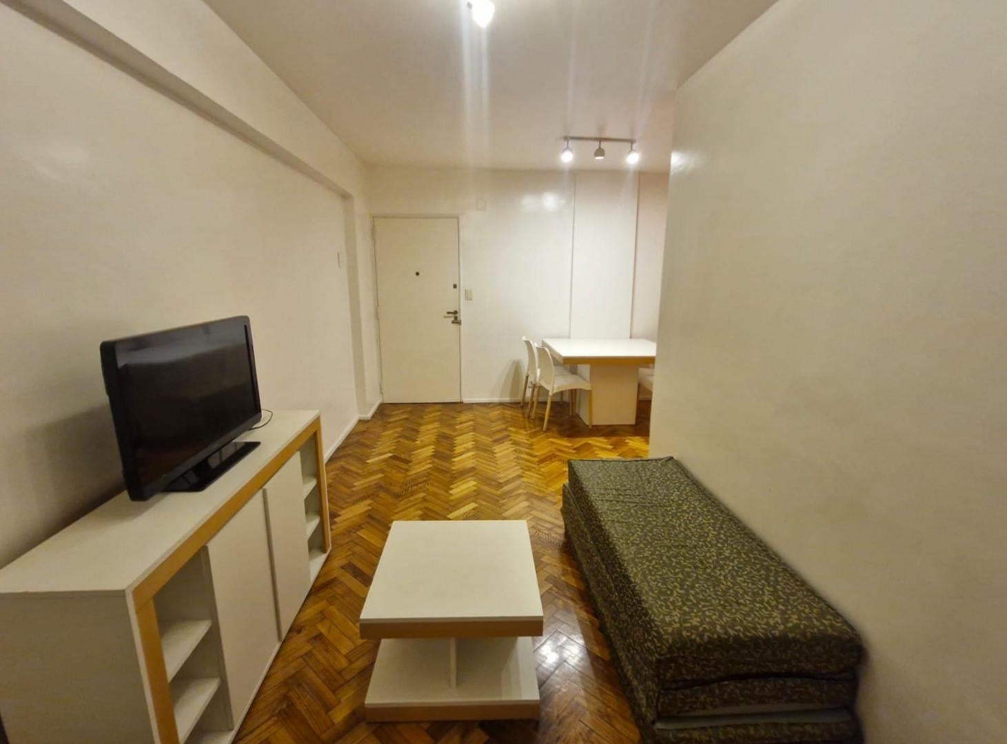 Foto de VENTA DEPARTAMENTO 2 AMBIENTES RECOLETA, imagen 1