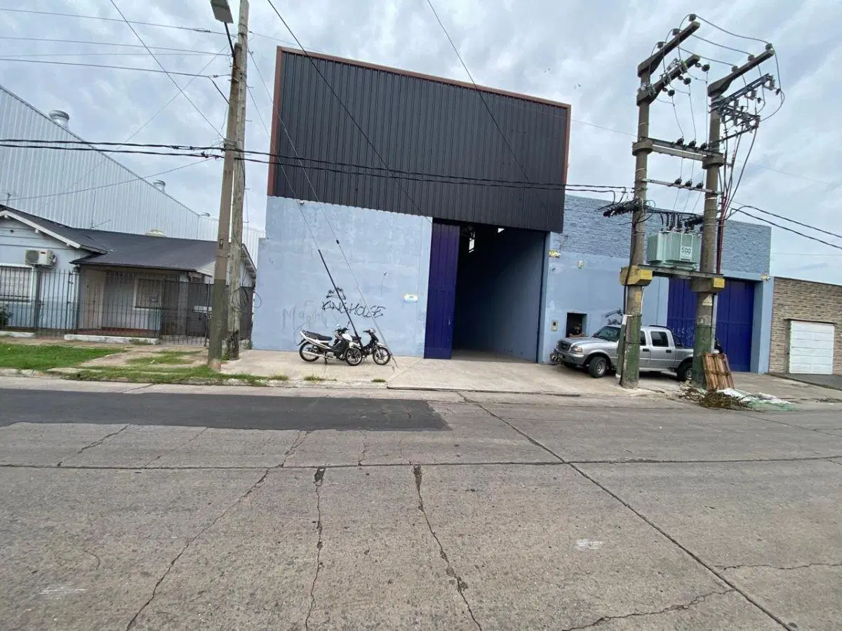 GALPÓN COMERCIAL 1
