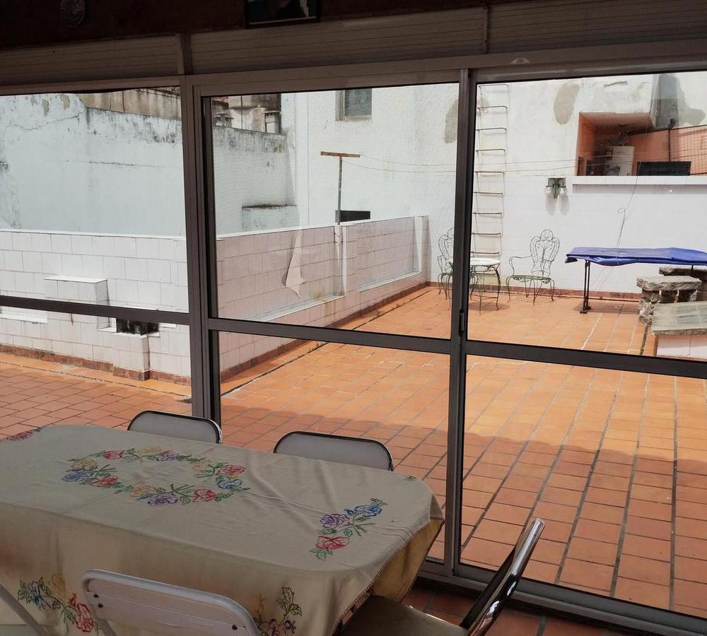 Tipo Casa Entrada Indep. Planta Baja. Garaje 2 Patios Terraza Quincho 6 Amb 3
