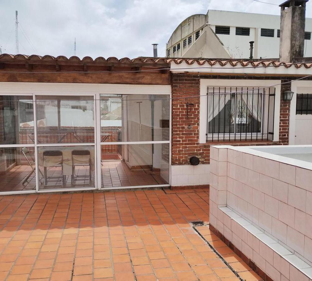 Tipo Casa Entrada Indep. Planta Baja. Garaje 2 Patios Terraza Quincho 6 Amb 4