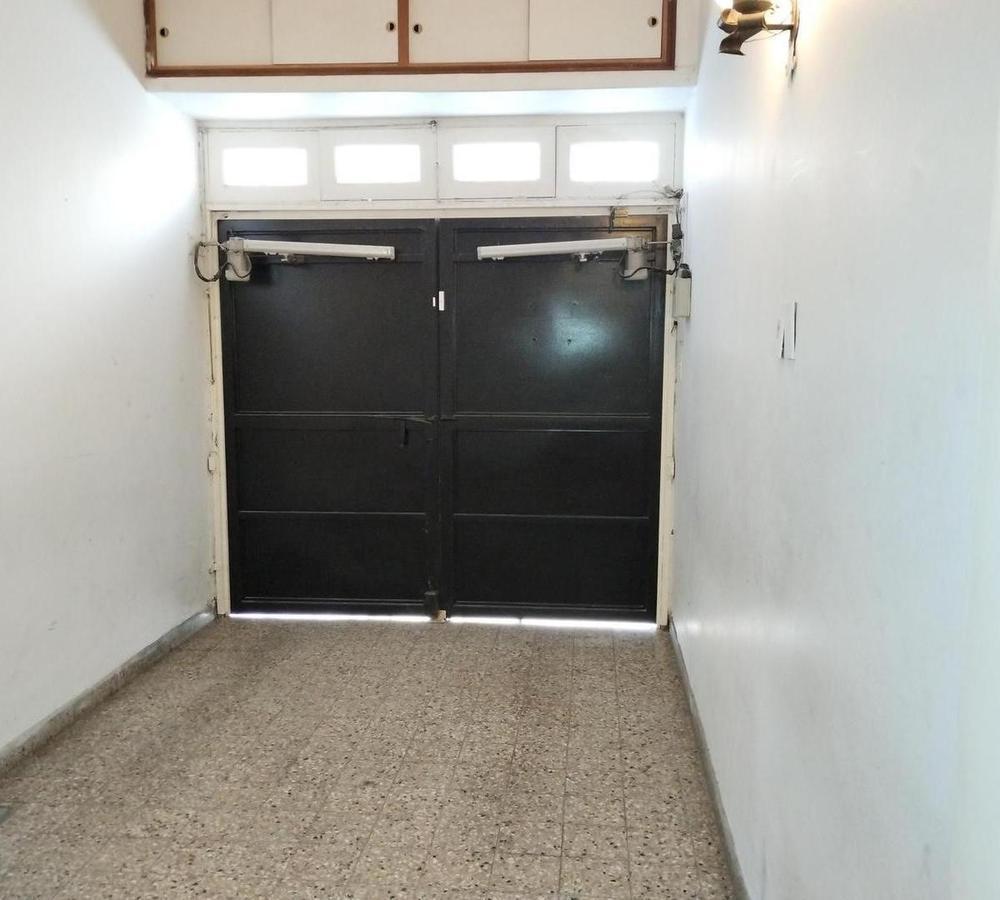 Tipo Casa Entrada Indep. Planta Baja. Garaje 2 Patios Terraza Quincho 6 Amb 5