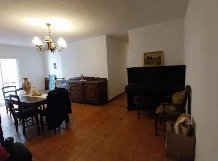 Departamento 4 ambientes con cochera. Excelente ubicación. Campichuelo 262 3
