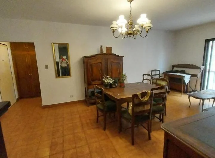 Departamento 4 ambientes con cochera. Excelente ubicación. Campichuelo 262 5