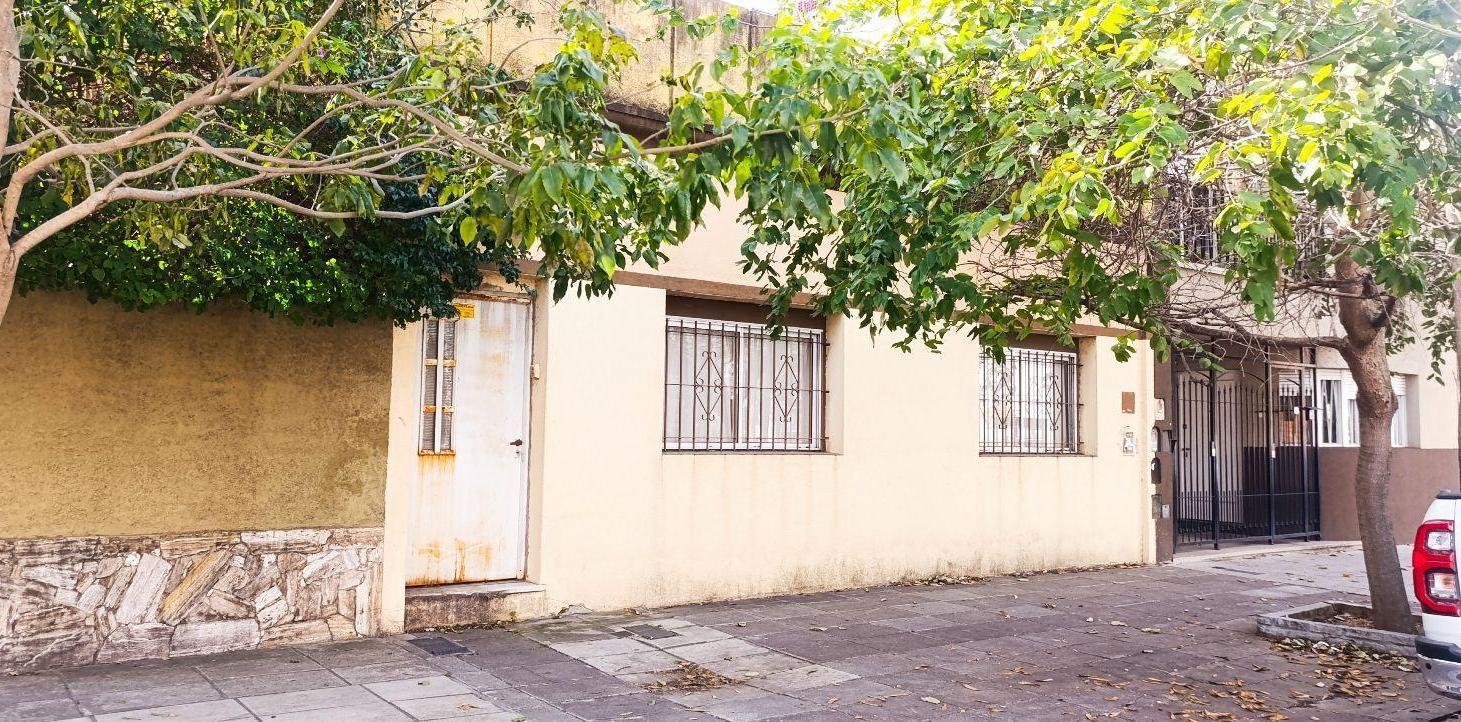 Casa lote propio Floresta 8.66 x 26 metros
