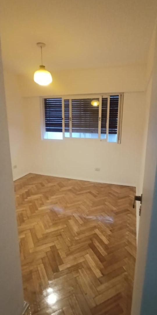 Foto de Departamento en venta Flores 3 amb con dependencia, imagen 2