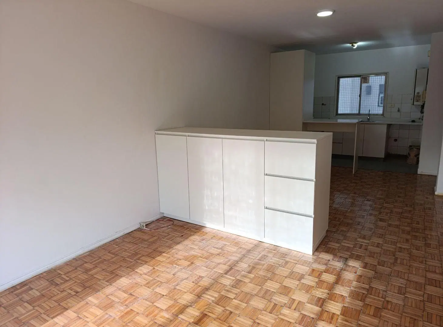 Departamento monomabiente en alquiler contrafrente balcon Flores Sur 3