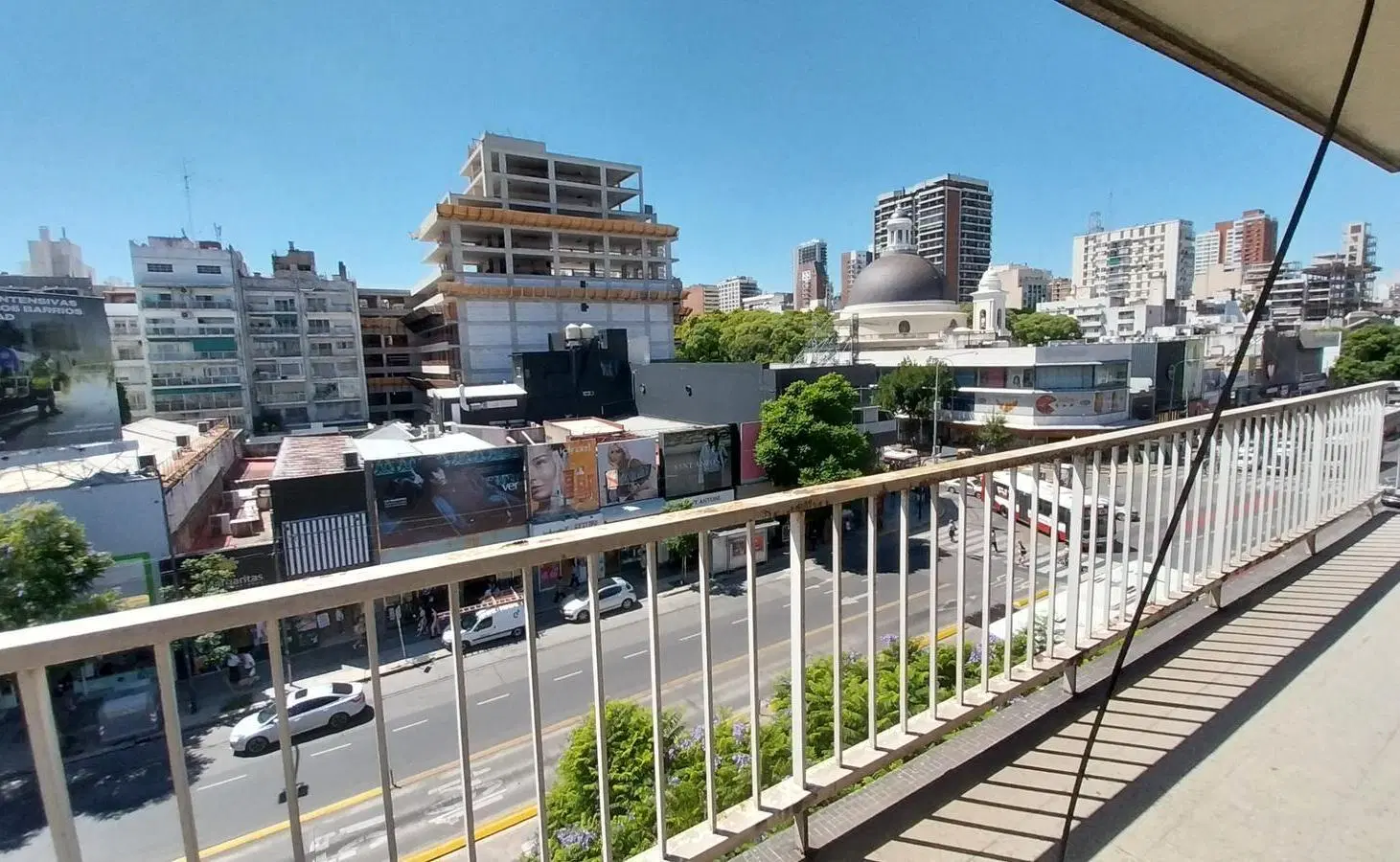Departamento en venta en Cabildo 2134 al frente balcon corrido A RECICLAR 5