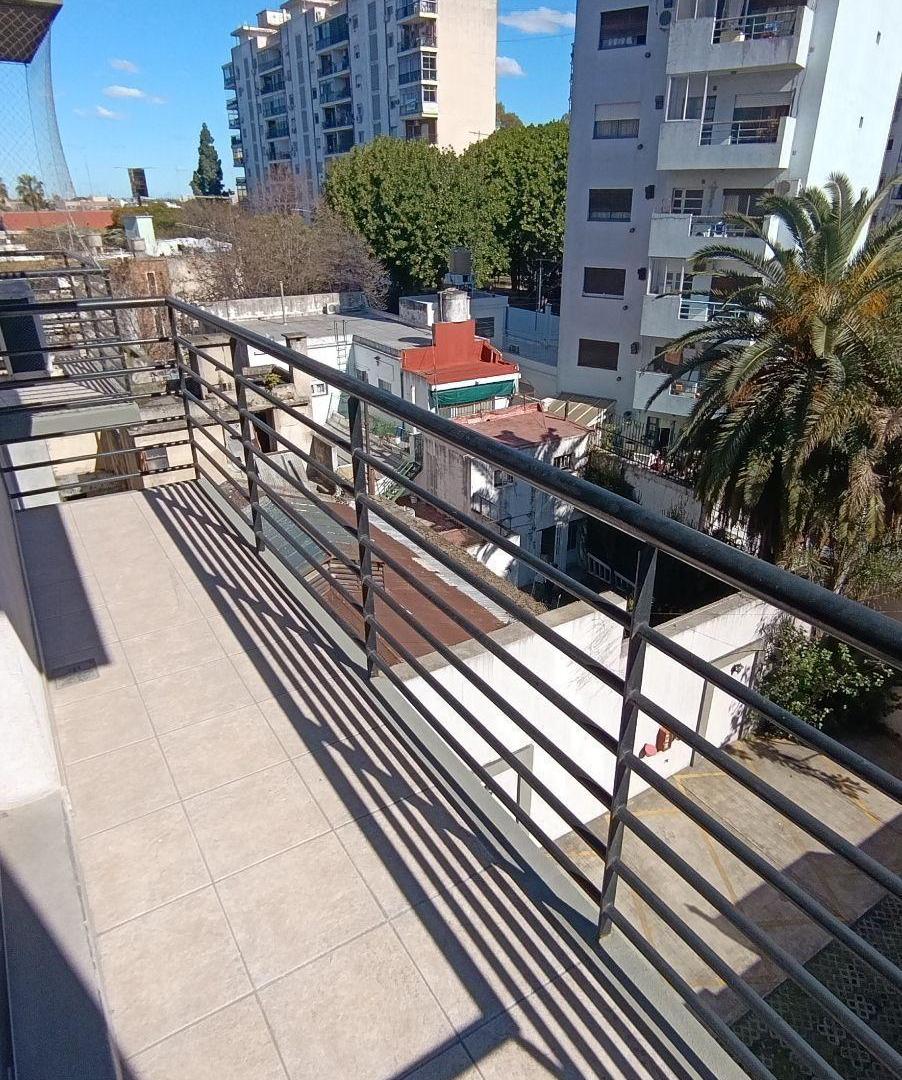 Foto de Departamento monoambiente alquiler impecable con balcon Parque Chacabuco, imagen 4