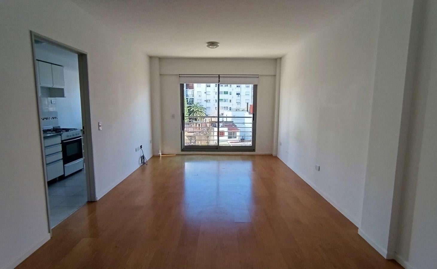 Foto de Departamento monoambiente alquiler impecable con balcon Parque Chacabuco, imagen 2