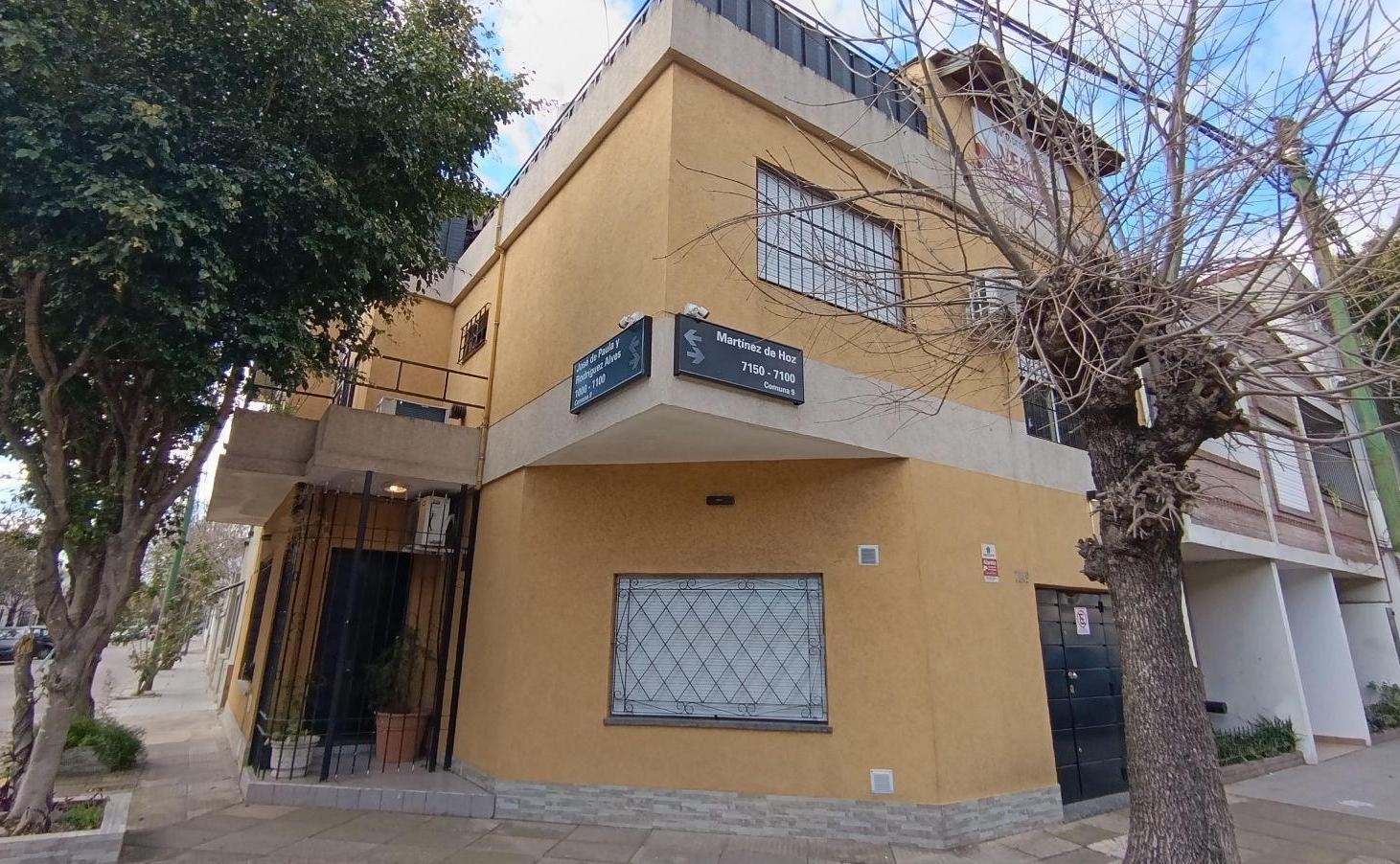 Foto de PH en venta 4 ambientes Liniers entrada independiente quincho parrilla, imagen 4