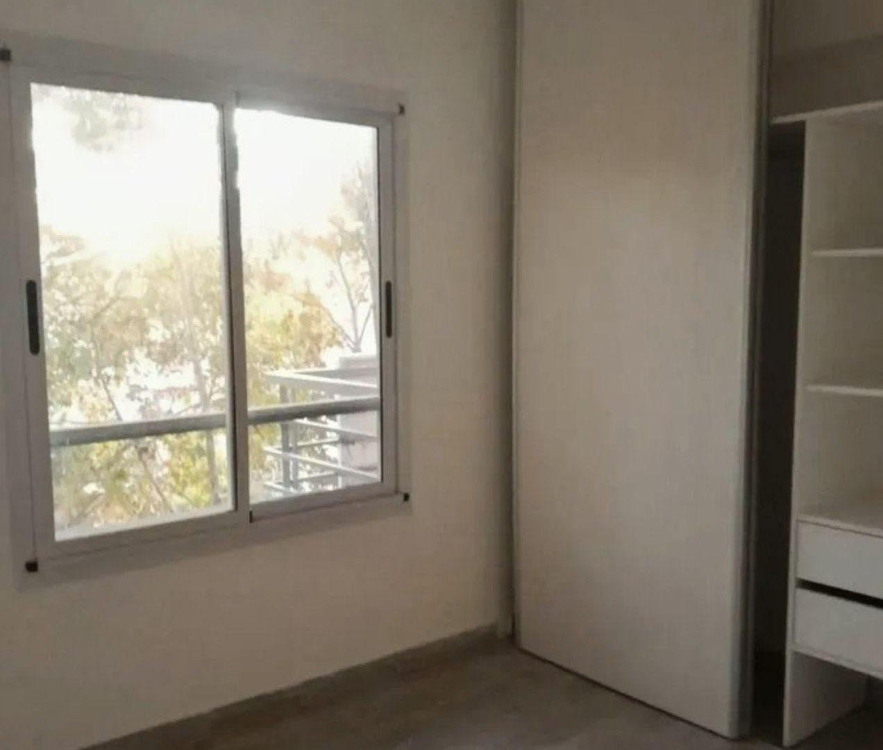 Foto de Departamento dos ambientes en alquiler frente balcon Leopardi 74 Villa, imagen 5