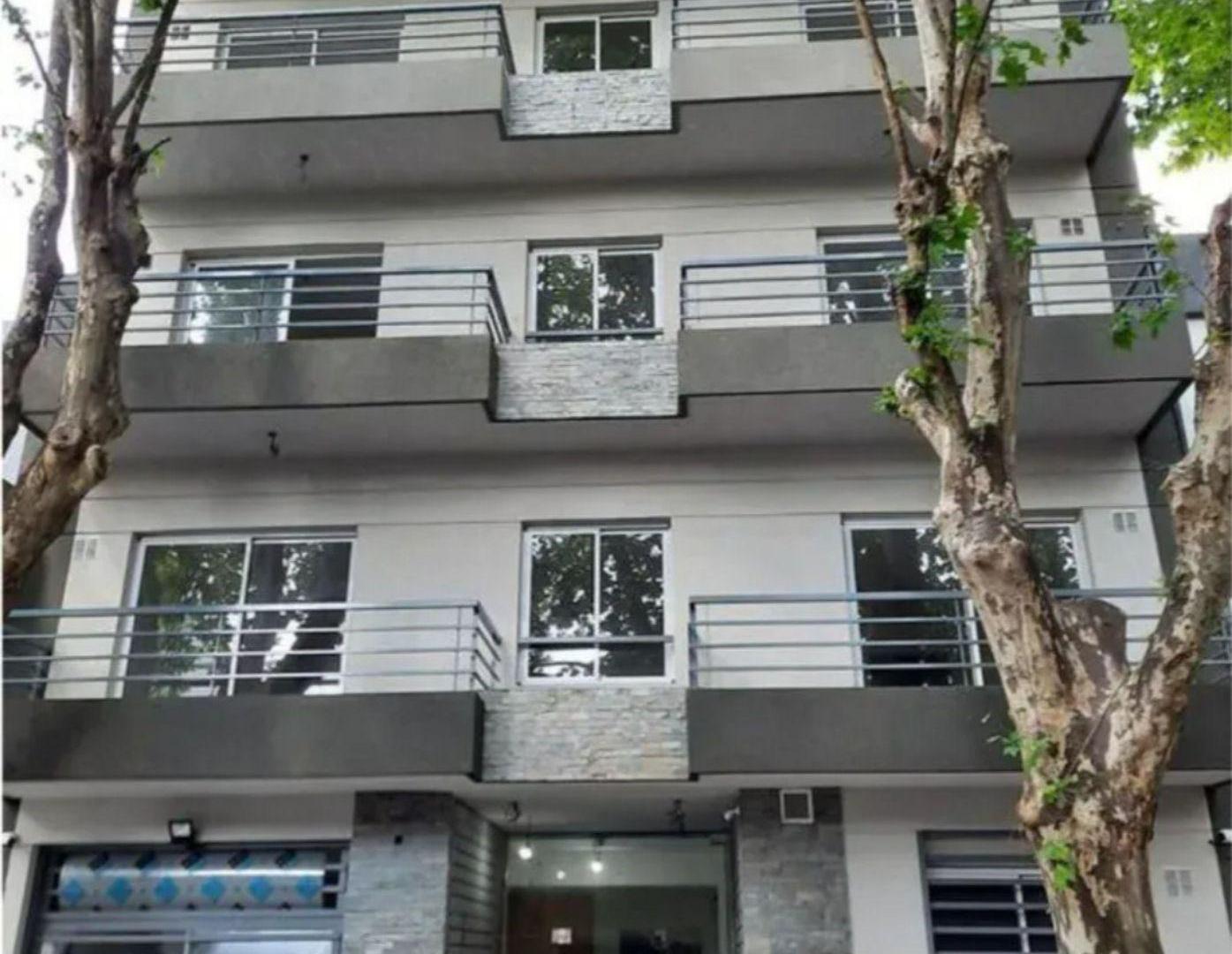 Foto de Departamento dos ambientes en alquiler frente balcon Leopardi 74 Villa, imagen 3