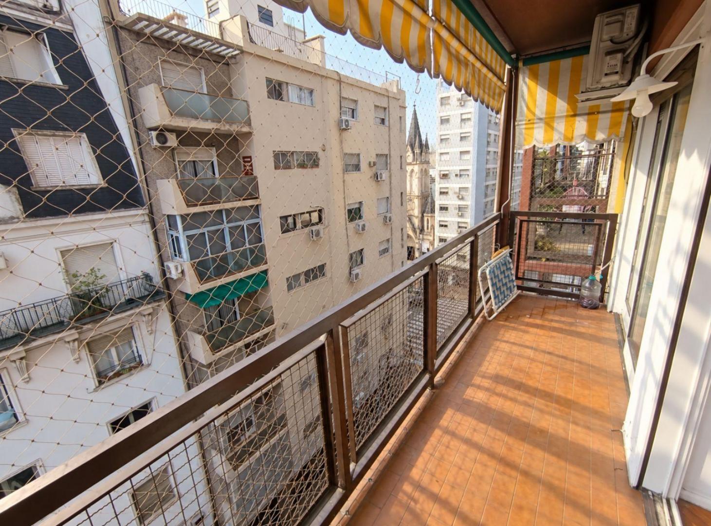 Foto de Departamento 3 1/2 ambientes y frente balcón apto profesional baulera a, imagen 1
