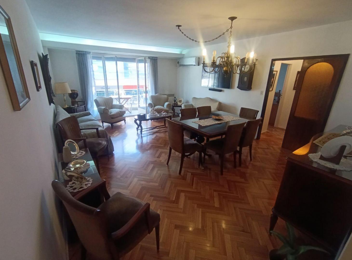 Foto de Departamento en venta 3 amb con dependencia al frente, balcon Luminoso, imagen 2