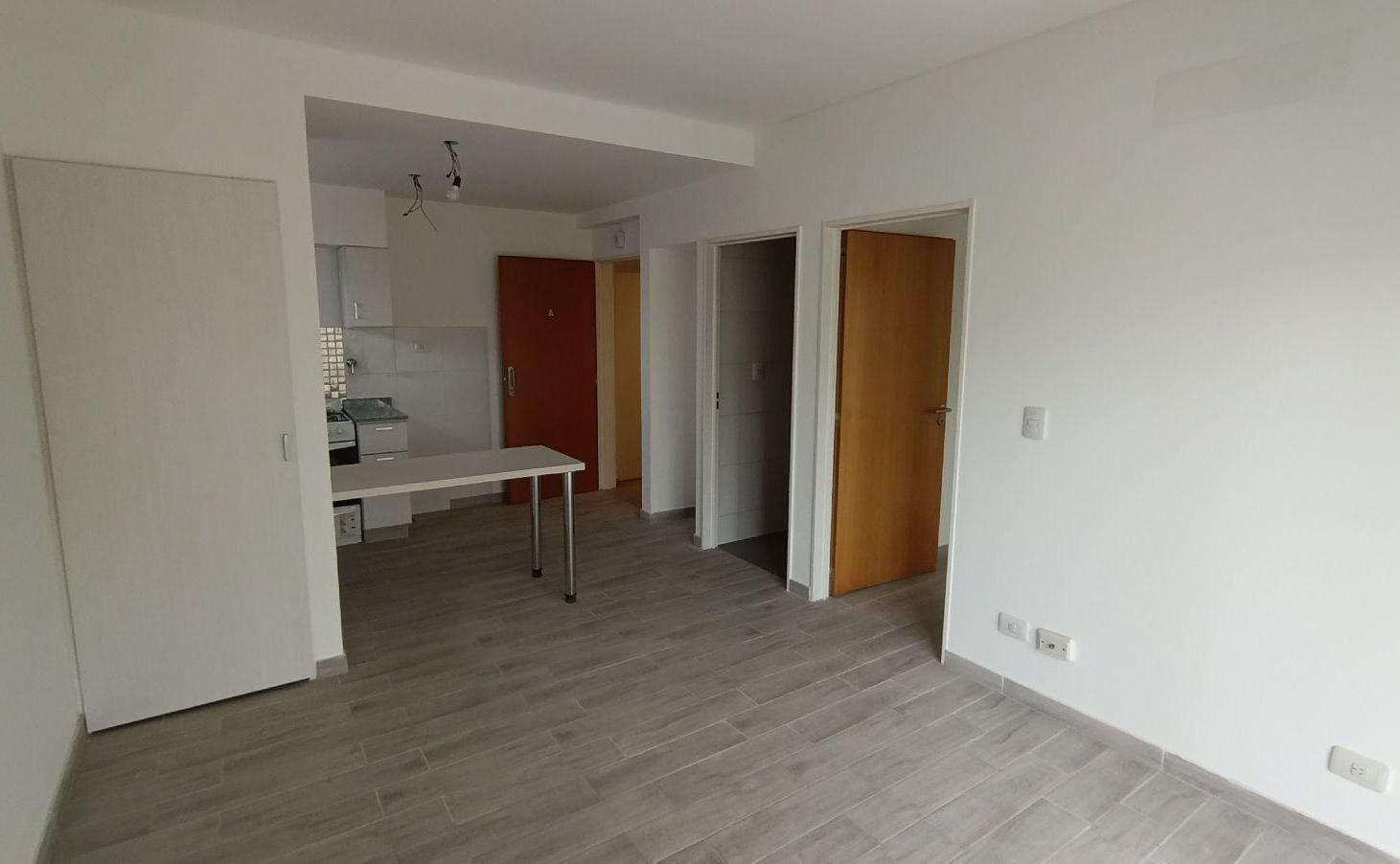 Foto de Departamento dos ambientes en alquiler frente balcon Leopardi 74 Villa, imagen 5