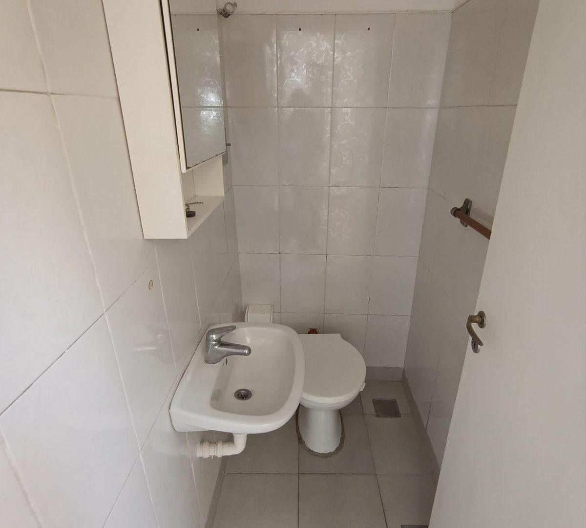 Foto de PH alquiler Flores 4 ambientes Primer piso por escalera, imagen 5