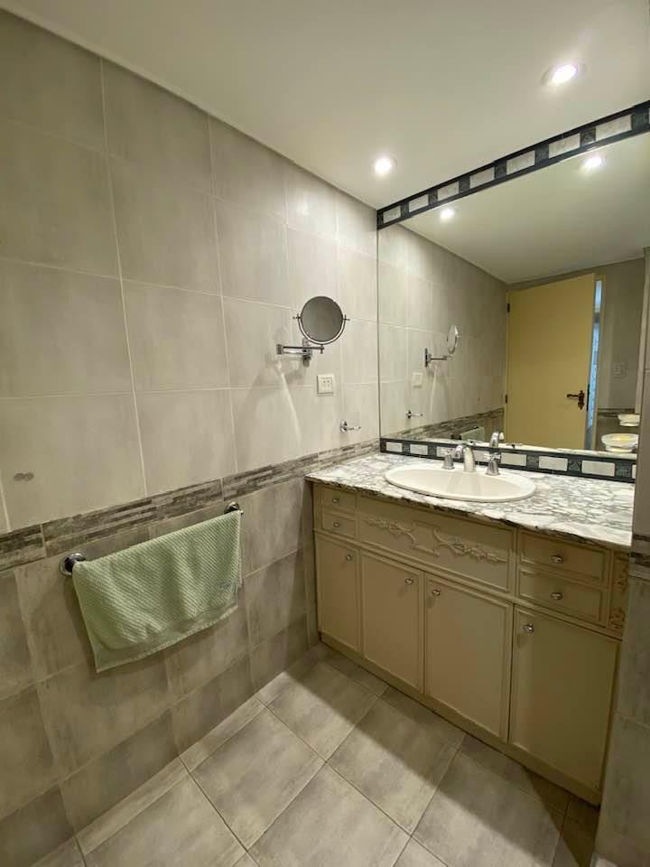 Piso Parque Rivadavia 6 Ambientes y 2 Cocheras Venta 5