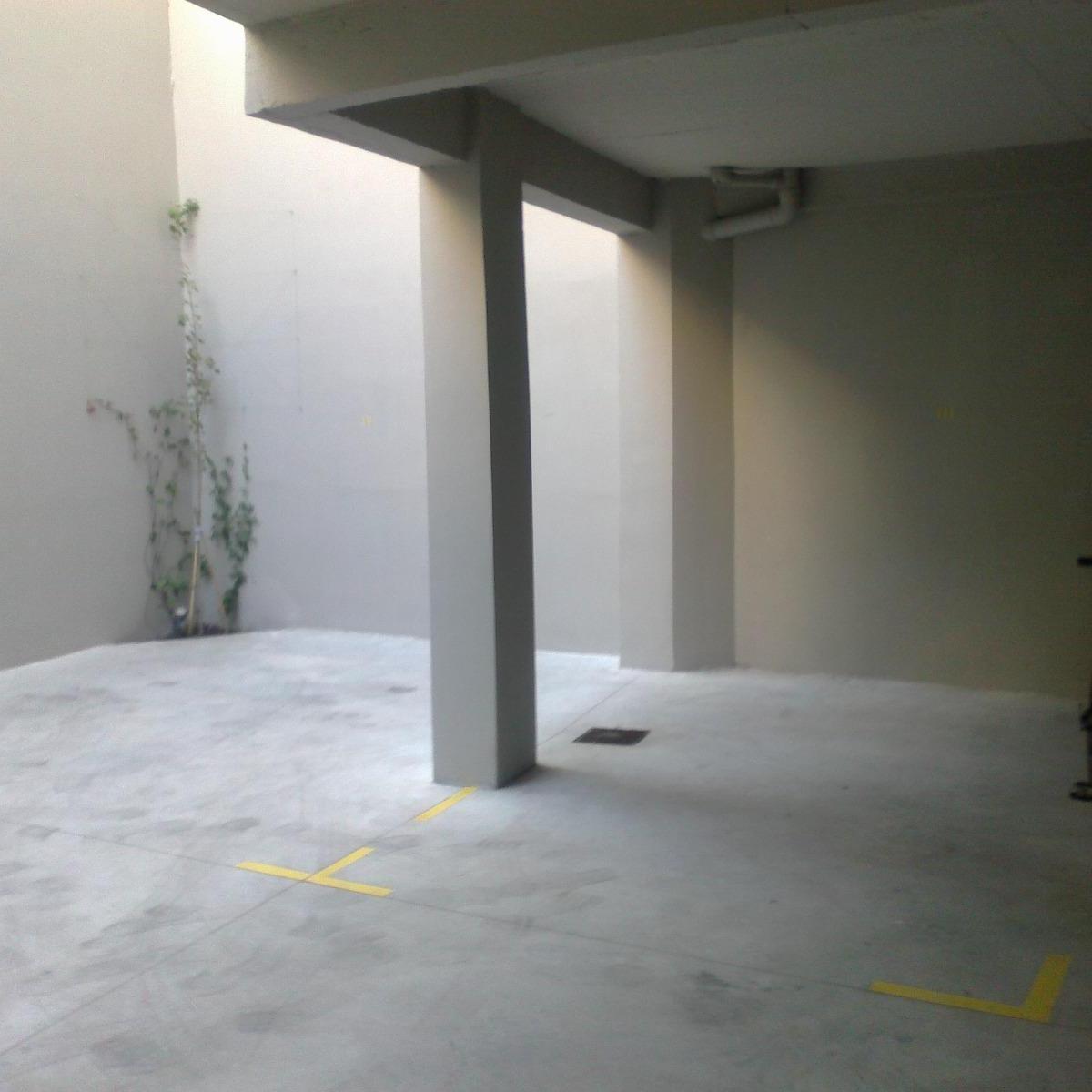 EXCELENTE 4 COCHERAS EN BARRIO NORTE