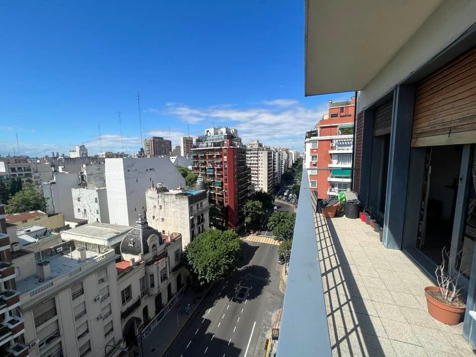 Parque Rivadavia Semipiso 6 Ambientes con Cochera Balcon y Dependencia 1