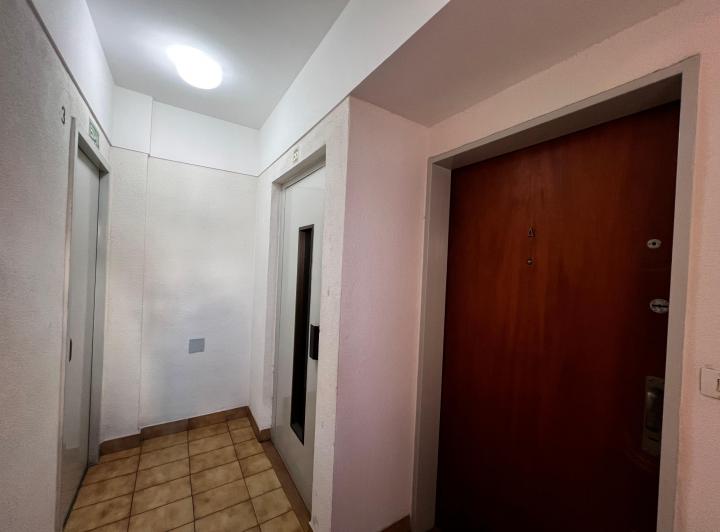 VENTA DEPARTAMENTO 3 AMBIENTES ALMAGRO CONTRAFRENTE BALCON COCHERA
