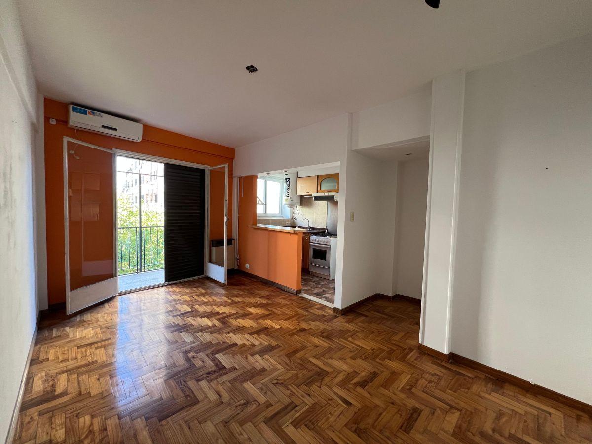 Alquiler 3 ambientes Caballito frente balcon