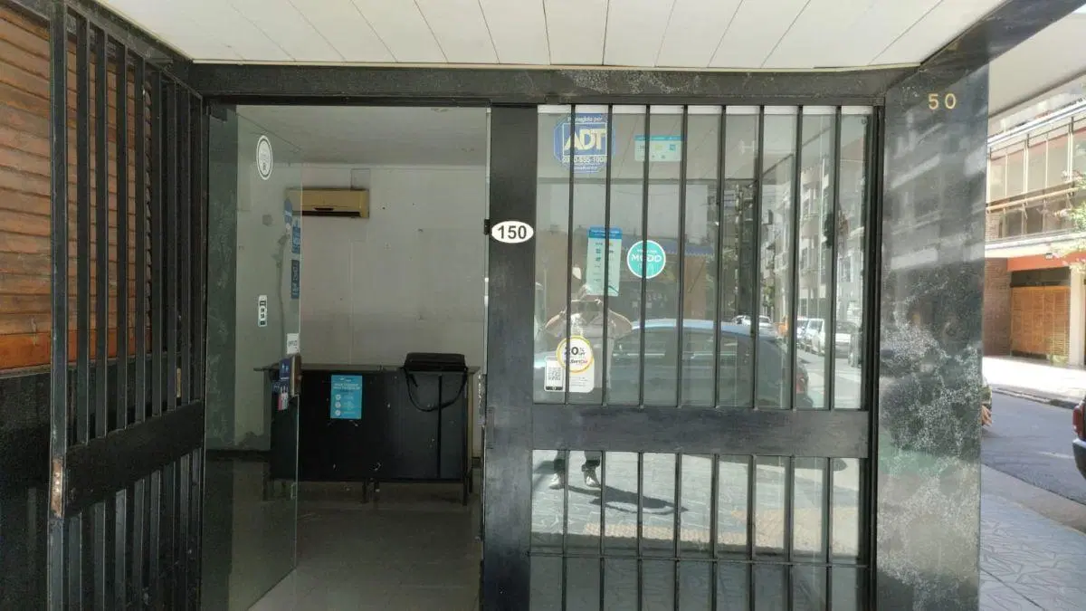 ALQUILER LOCAL COMERCIAL CABALLITO 5