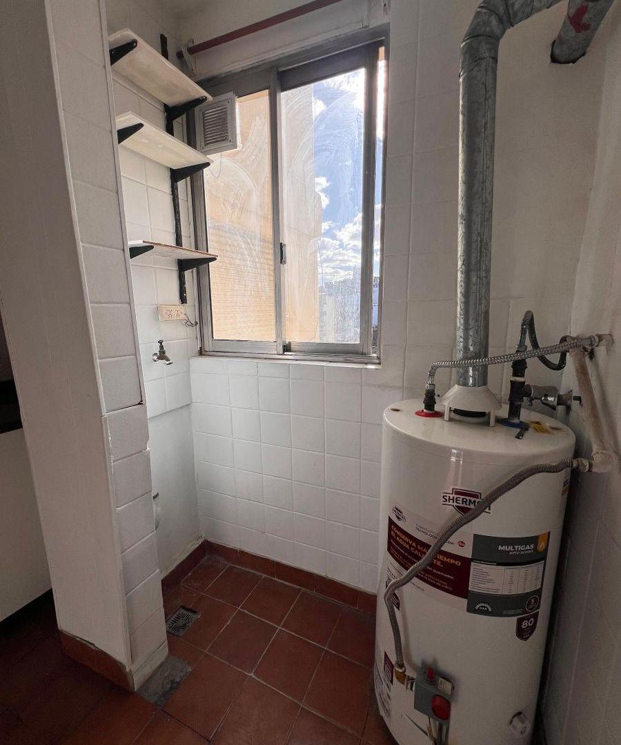 Foto de VENTA DEPARTAMENTO 2 AMBIENTES FRENTE BALCON CABALLITO, imagen 3