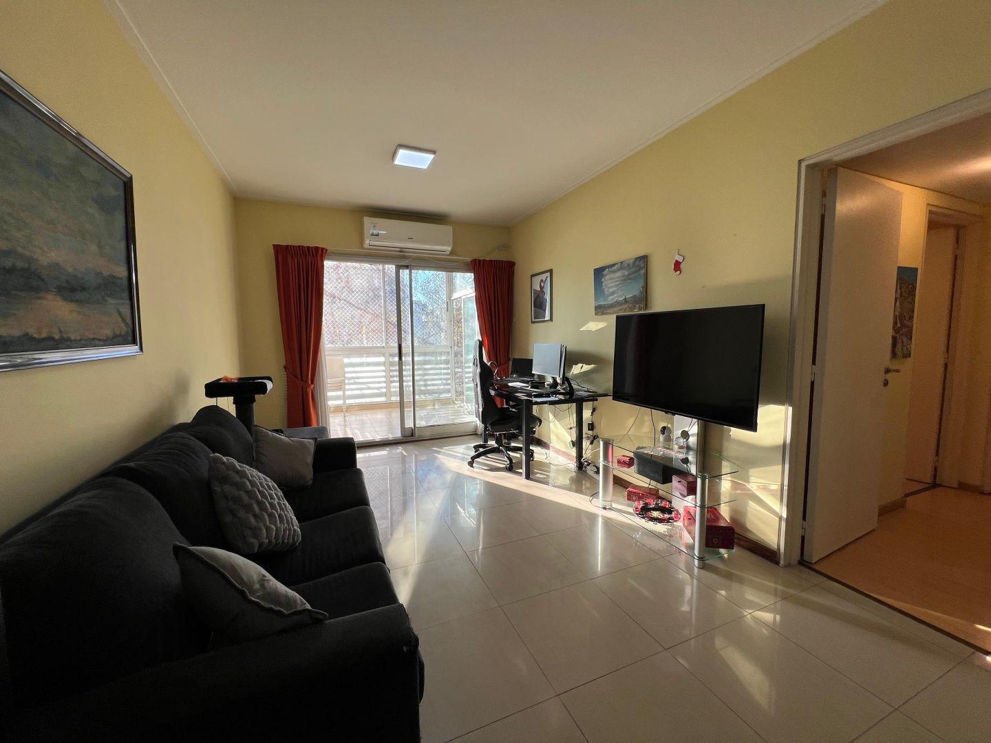 Foto de VENTA PISO 3 AMBIENTES DEPENDENCIA VILLA CRESPO BALCON APTO CREDITO, imagen 2