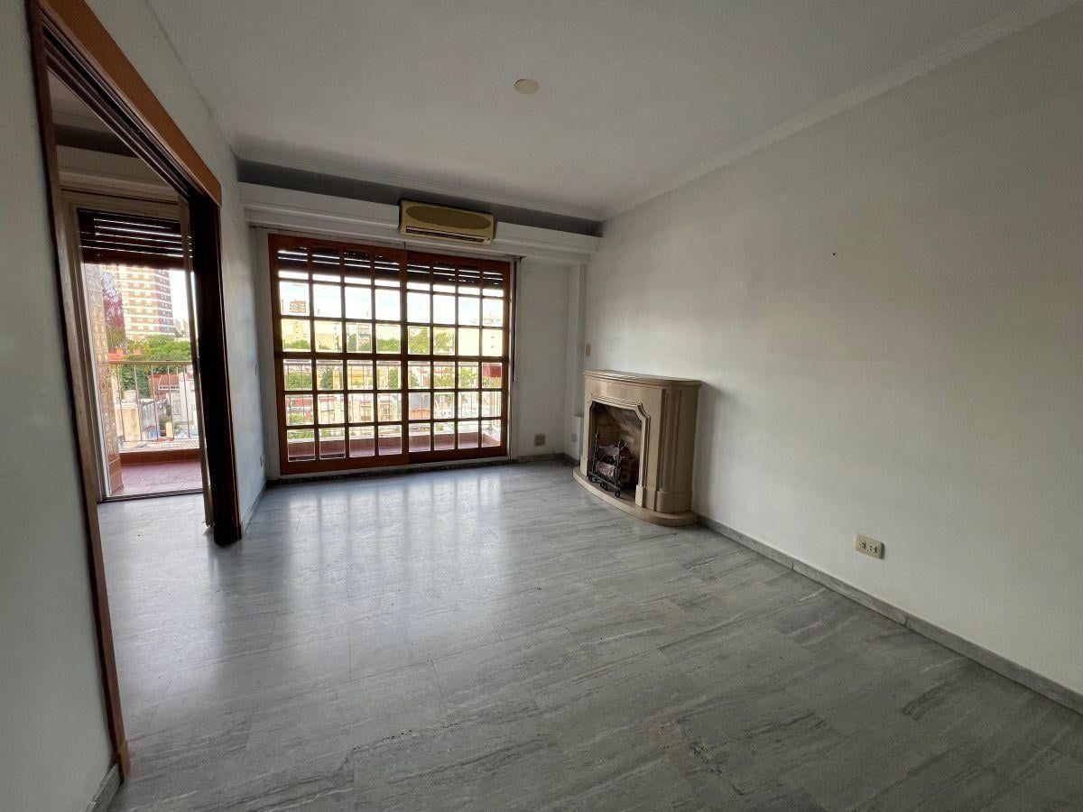 Foto de Departamento 6 ambientes 4 dormitorios en venta en Almagro balcon, imagen 4