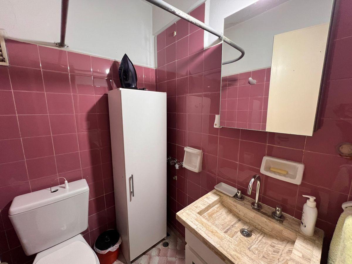 Foto de VENTA DEPARTAMENTO 4 AMBIENTES ALMAGRO FRENTE BALCON, imagen 4
