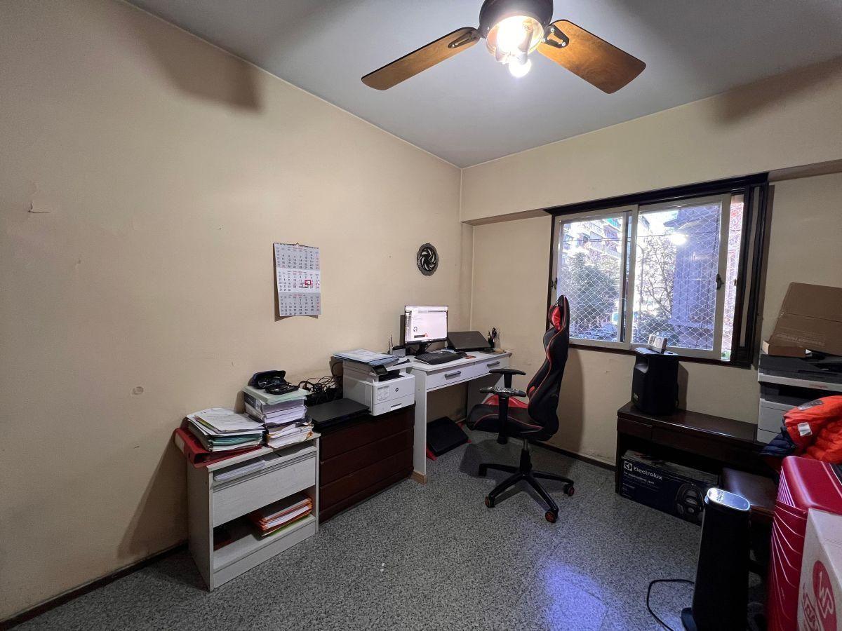 Foto de VENTA DEPARTAMENTO 4 AMBIENTES ALMAGRO FRENTE BALCON, imagen 3