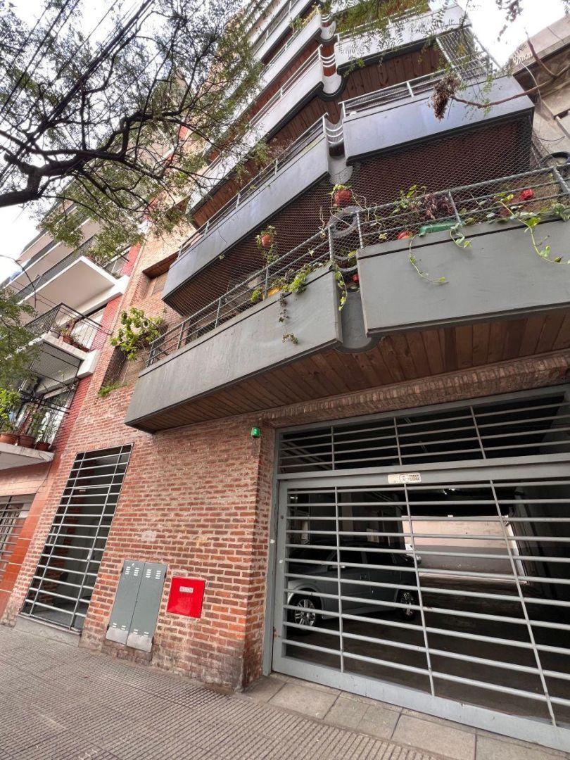 Foto de VENTA DEPARTAMENTO 2 AMBIENTES SEMIPISO FLORES BALCON APTO CREDITO, imagen 1