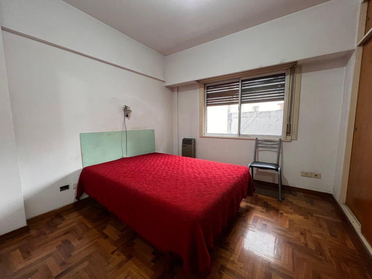 Foto de VENTA DEPARTAMENTO 2 AMBIENTES SEMIPISO FLORES BALCON APTO CREDITO, imagen 4