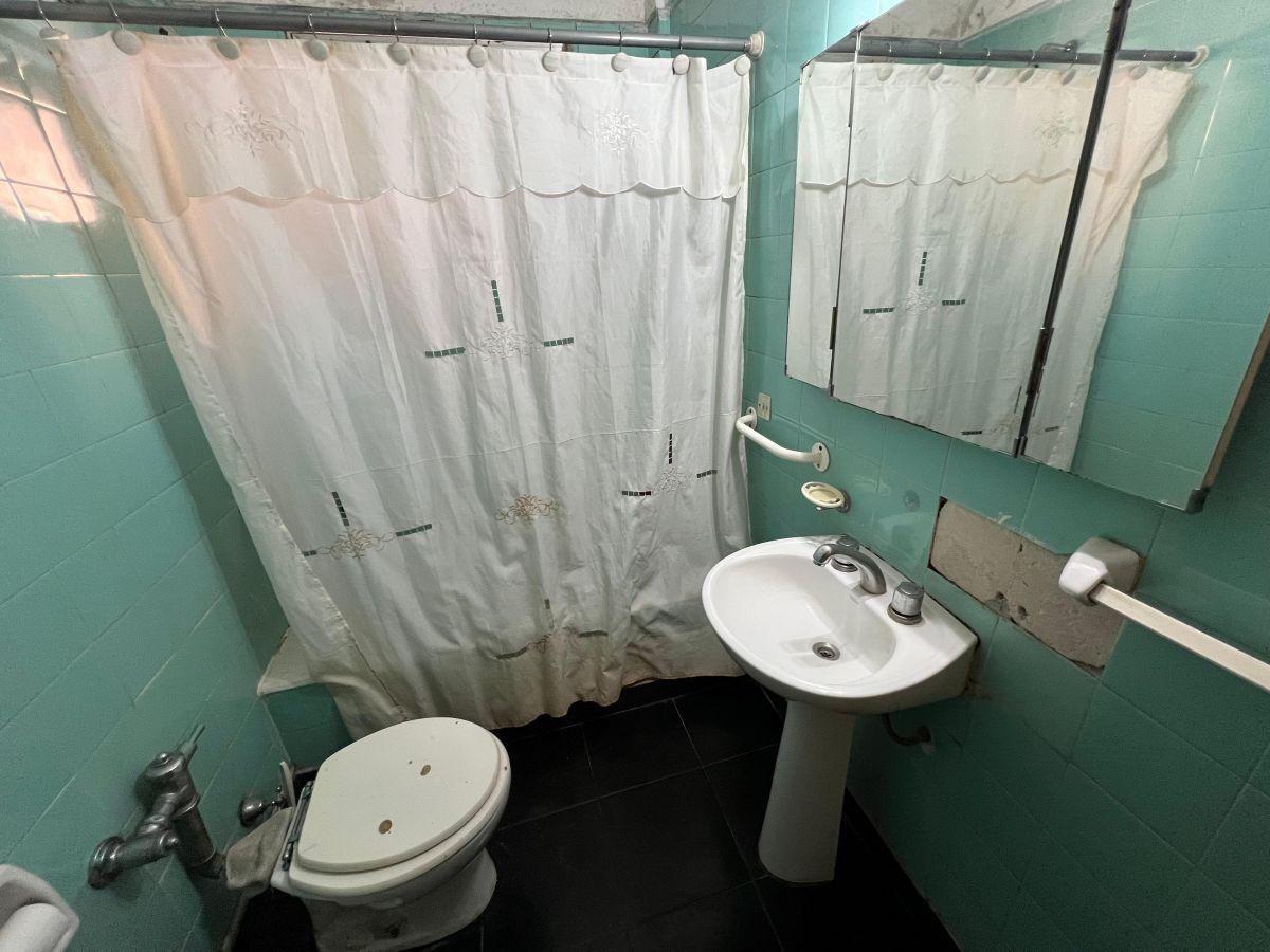 Foto de VENTA DEPARTAMENTO 3 AMBIENTES CON DEPENDENCIA APTO CREDITO CABALLITO, imagen 5