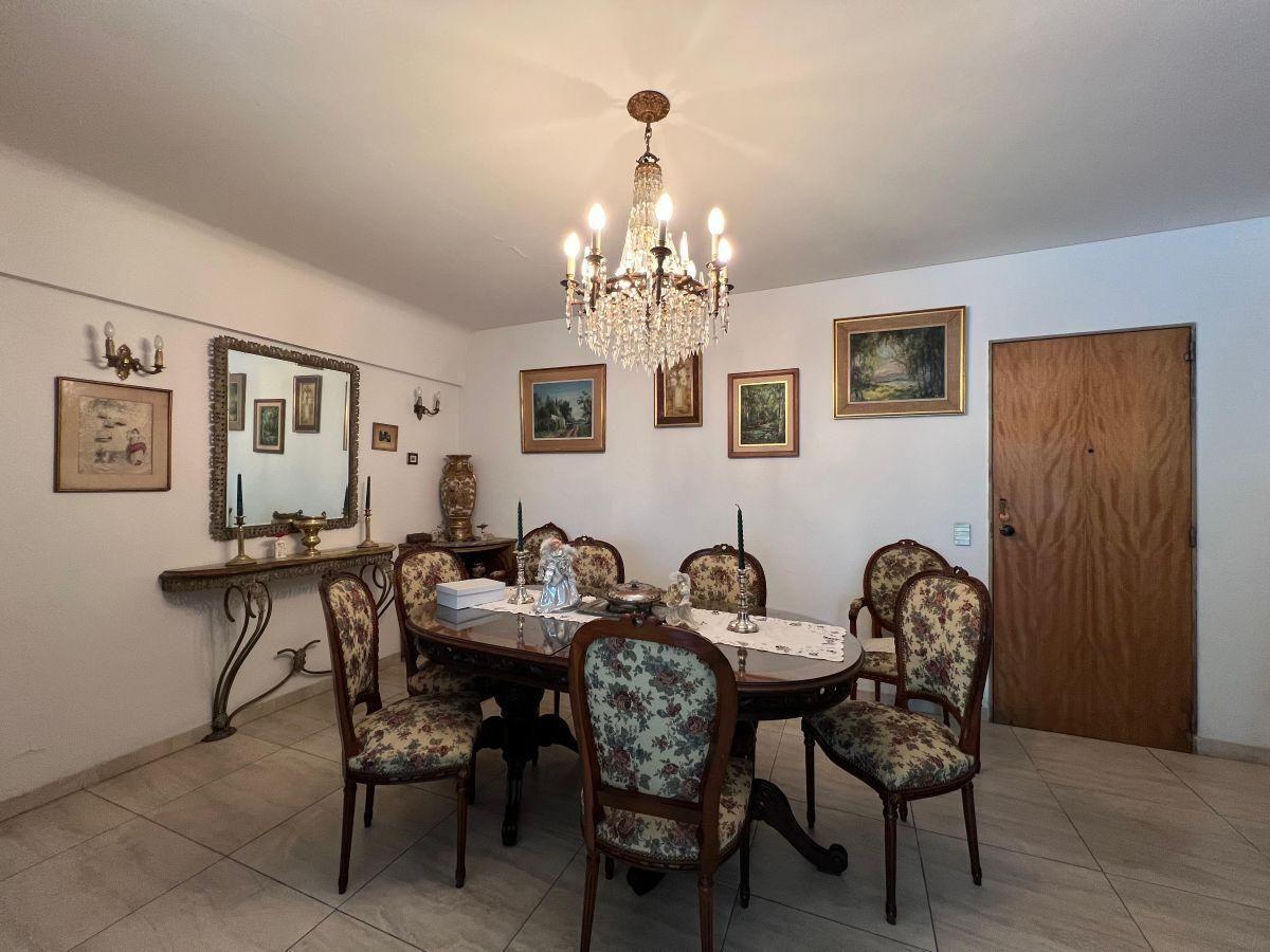 Foto de VENTA DEPARTAMENTO SEMIPISO CABALLITO 4 AMBIENTES COCHERA FRENTE BALCON, imagen 1